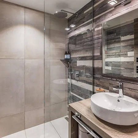 100m² Centre Megeve, 3 En Suites, Parking, Jardin - Fr-1-569-168 Megeve